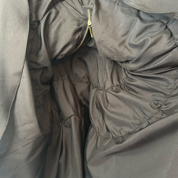 Black Sleeveless V-Neck Cocktail Mini Dress - Picture 12 of 15